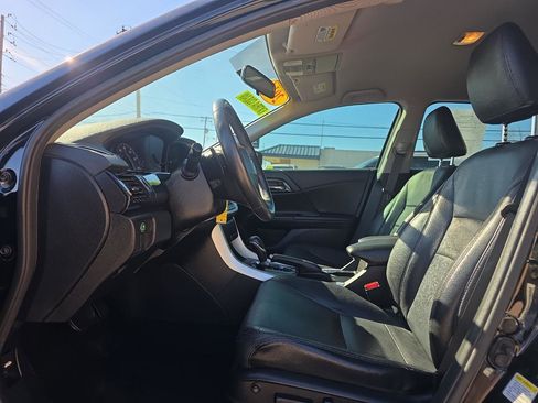 Used 2014 Honda Accord Sport image 9