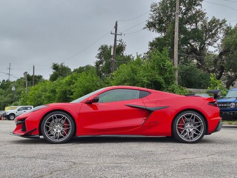 Used 2024 Chevrolet Corvette Z06 RWD image 10