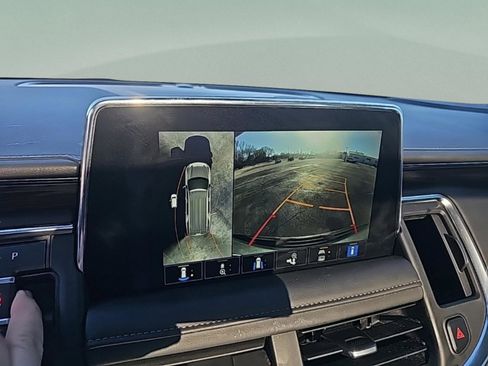 Used 2023 Chevrolet Tahoe Z71 w/ Luxury Package image 26