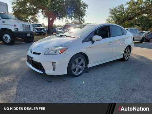 Used 2015 Toyota Prius Persona Series FWD image 1