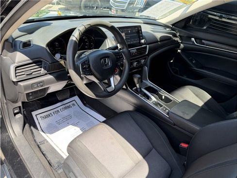 Used 2018 Honda Accord EX image 17