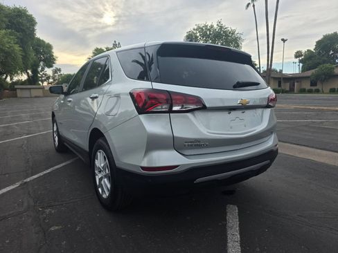 Used 2022 Chevrolet Equinox LT w/ Driver Convenience Package FWD image 11