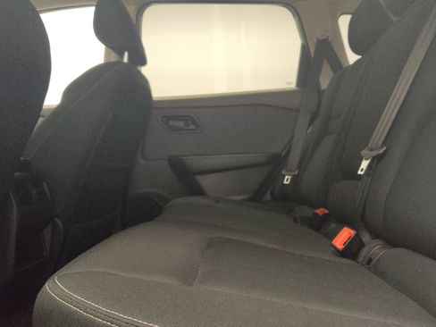 Used 2023 Nissan Rogue S FWD image 18