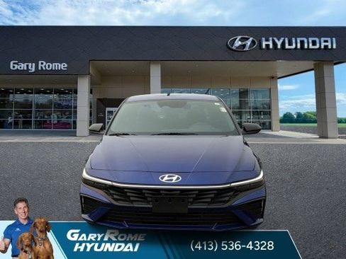 Certified 2025 Hyundai Elantra SEL FWD image 10