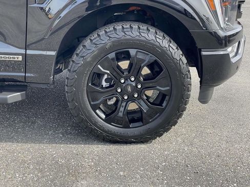 Certified 2023 Ford F150 Lariat w/ Equipment Group 502A High image 31