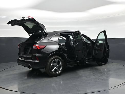 Used 2023 Ford Escape ST-Line w/ Tech Pack #1 FWD image 5