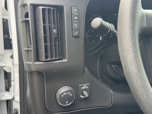 Used 2024 Chevrolet Express 2500 w/ Driver Convenience Package image 12