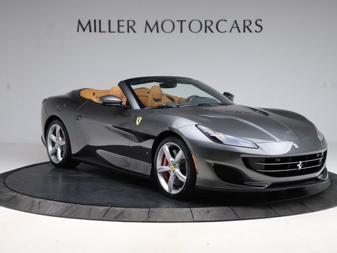 Certified 2020 Ferrari Portofino RWD image 12