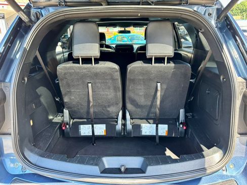 Used 2019 Ford Explorer XLT w/ Equipment Group 202A AWD/4WD image 34