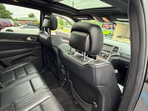 Used 2015 Jeep Grand Cherokee Overland AWD/4WD image 42