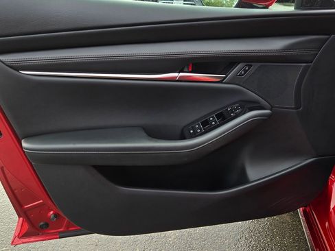 Used 2025 MAZDA MAZDA3 s image 10