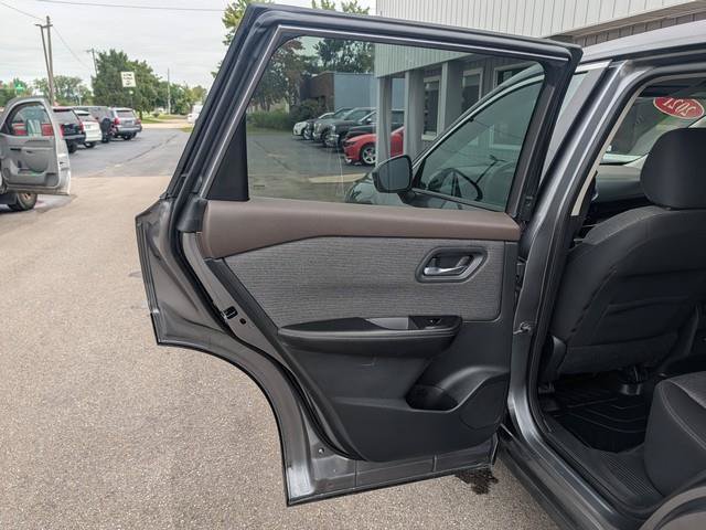 Used 2021 Nissan Rogue SV AWD/4WD image 18