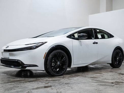 New 2026 Toyota Prius Plug-In Hybrid image 3