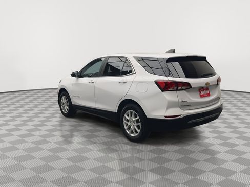 Certified 2022 Chevrolet Equinox LT image 2