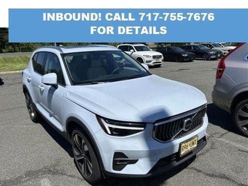 Certified 2025 Volvo XC40 B5 Ultra AWD/4WD image 1