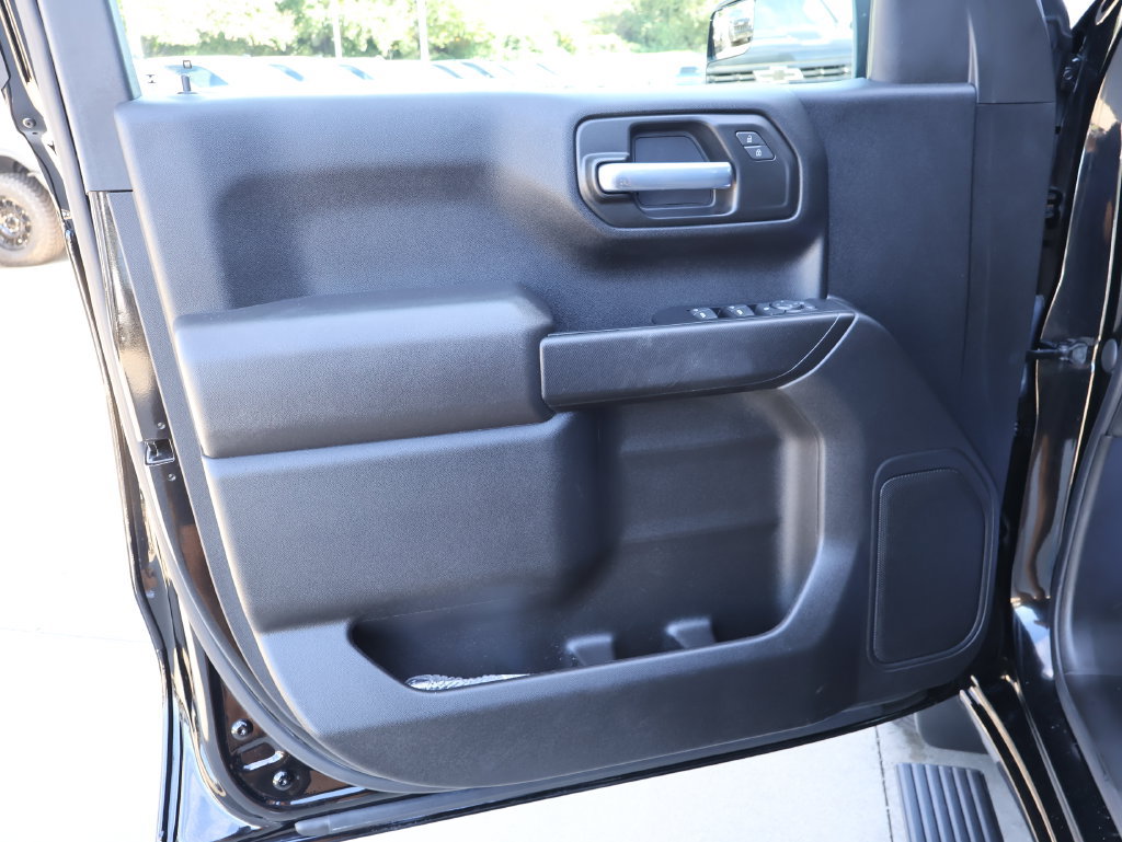 Used 2023 Chevrolet Silverado 1500 Custom AWD/4WD image 11