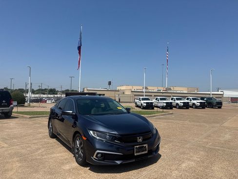Used 2020 Honda Civic EX image 2