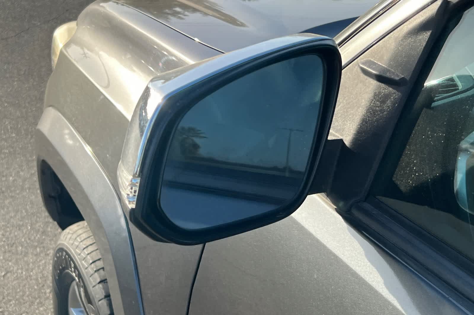 Used 2016 Toyota Tacoma Limited w/ Towing Package RWD image 11