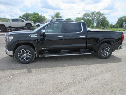 New 2026 GMC Sierra 1500 SLT w/ SLT Premium Plus Package AWD/4WD image 11