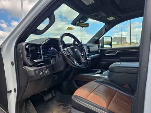 Used 2024 Chevrolet Silverado 3500 High Country w/ High Country Premium Package AWD/4WD image 11