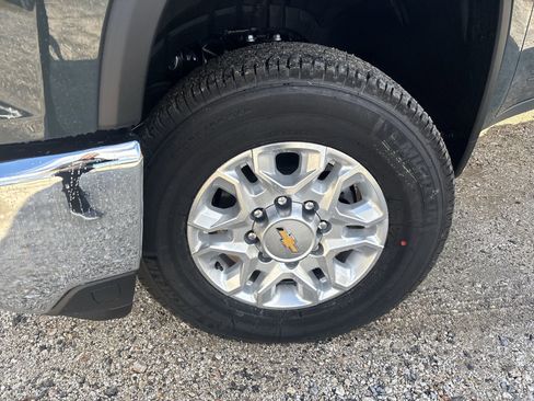 New 2026 Chevrolet Silverado 2500 LT image 13