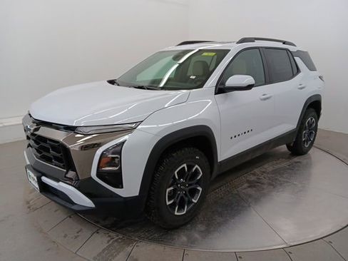 New 2026 Chevrolet Equinox ACTIV w/ Convenience Package III AWD/4WD image 3