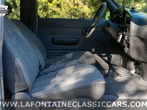 Used 1989 Toyota Pickup Deluxe image 98