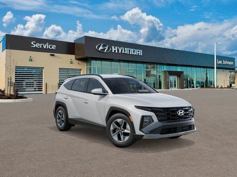 New 2026 Hyundai Tucson SEL Plus AWD/4WD image 2