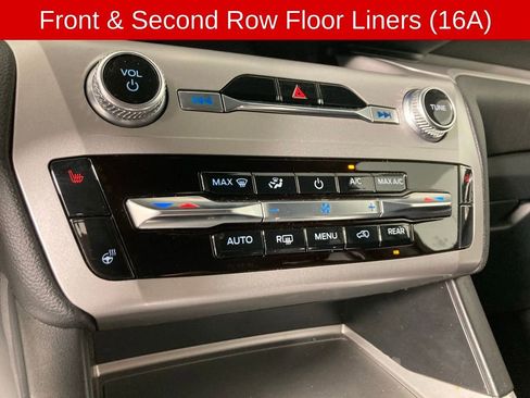 Used 2023 Ford Explorer XLT w/ Equipment Group 202A image 10