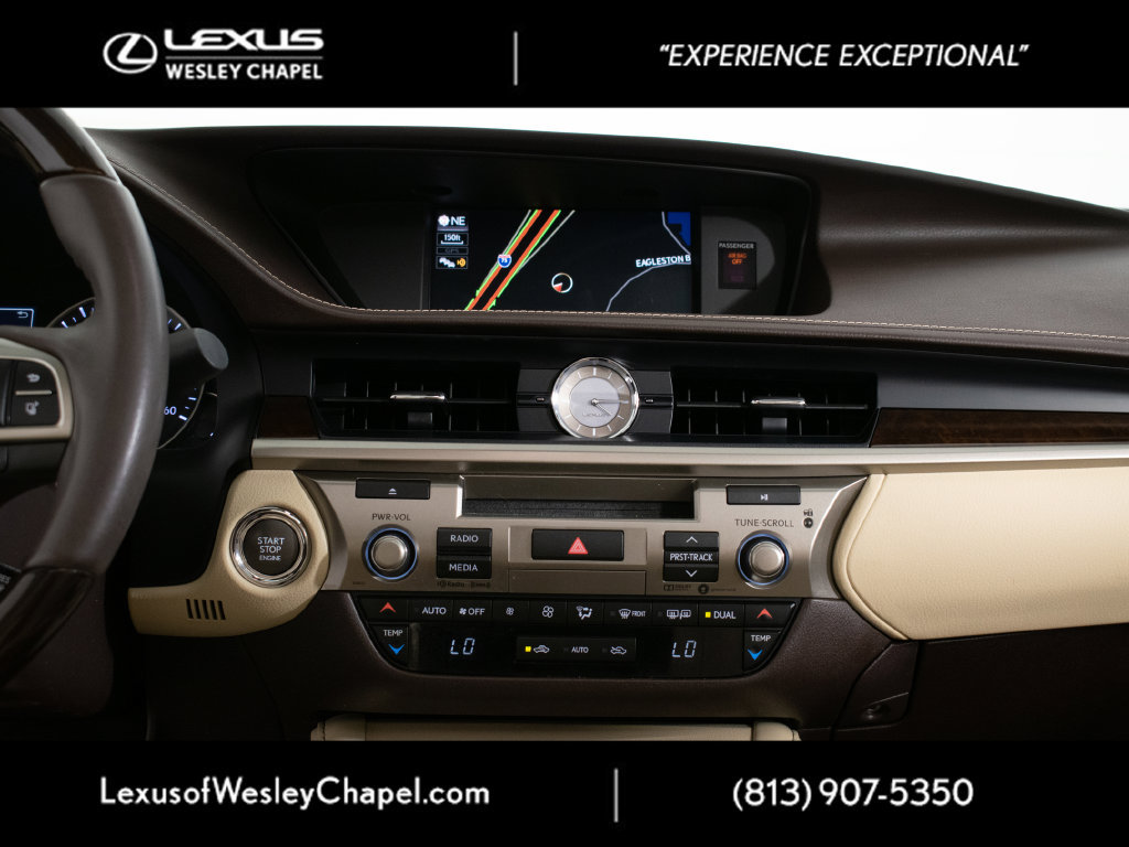 Used 2018 Lexus ES 350 w/ Luxury Package w/Wood Trim FWD image 19