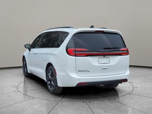 New 2026 Chrysler Pacifica Select w/ S Appearance Package image 10
