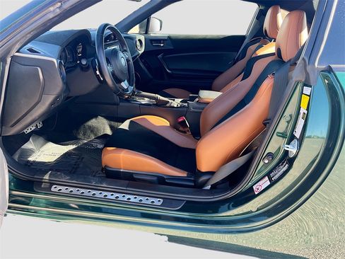 Used 2020 Toyota 86 image 21