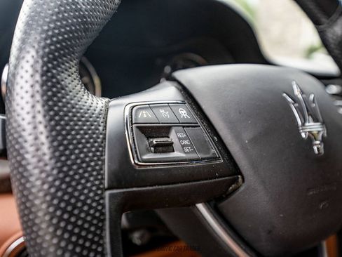 Used 2023 Maserati Quattroporte GT RWD image 25