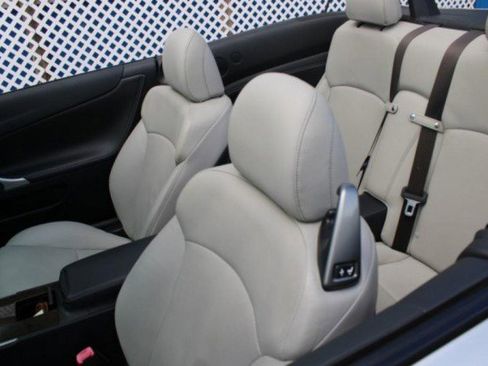 Used 2011 Lexus IS 250C image 15