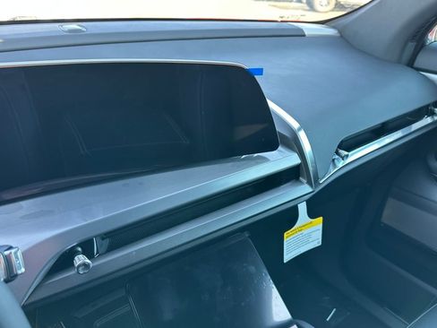 New 2026 Cadillac Vistiq Sport w/ LPO, Floor Liner Package image 21