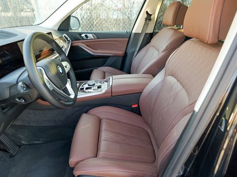 Used 2024 BMW X7 xDrive40i w/ Climate Comfort Package AWD/4WD image 21