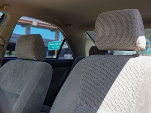 Used 2003 Toyota Camry XLE image 14