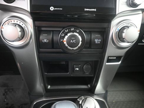 Used 2024 Toyota 4Runner SR5 image 27