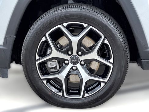Used 2025 Jeep Compass Limited AWD/4WD image 10