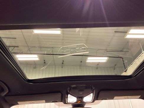 Used 2021 BMW 330i xDrive Sedan w/ Premium Package image 13