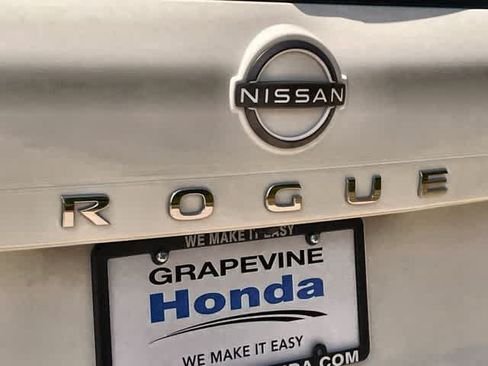 Used 2023 Nissan Rogue S AWD/4WD image 8