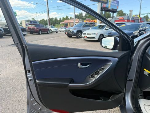 Used 2013 Hyundai Elantra GT w/ Style Pkg FWD image 12