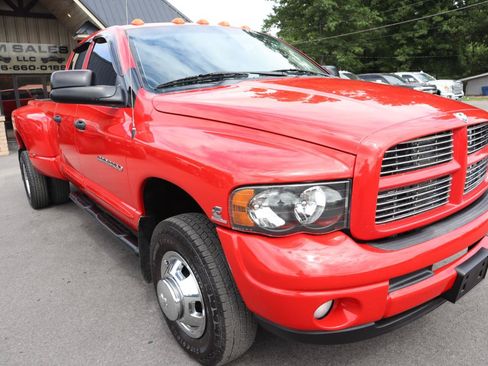 Used 2004 Dodge Ram 3500 Truck SLT w/ Sport Appearance Group AWD/4WD image 3