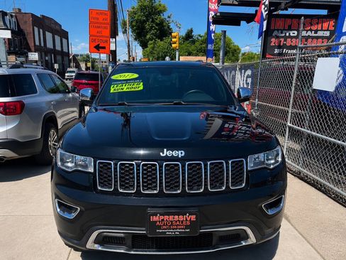 Used 2017 Jeep Grand Cherokee Limited AWD/4WD image 3