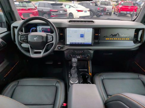 Certified 2022 Ford Bronco Badlands AWD/4WD image 2