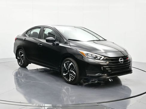 New 2025 Nissan Versa SR w/ Trunk Package image 3