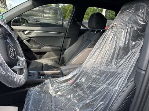 Used 2024 Audi Q3 2.0T Premium image 13