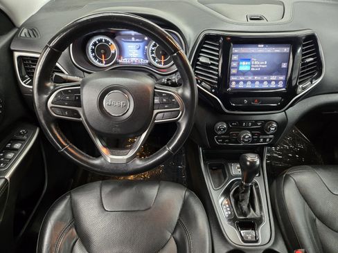 Used 2019 Jeep Cherokee Limited image 9