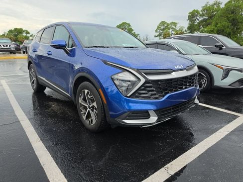 Certified 2023 Kia Sportage EX FWD image 3