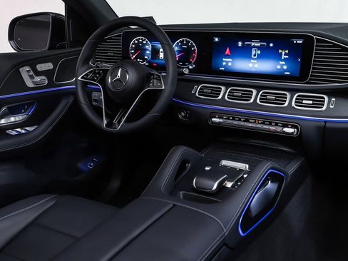 New 2025 Mercedes-Benz GLE 450 4MATIC Coupe image 12